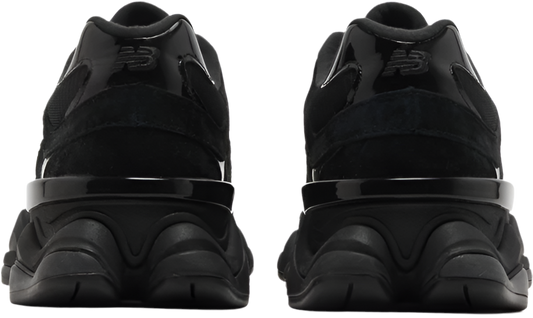 New Balance ‘Triple Black Suede Patent'